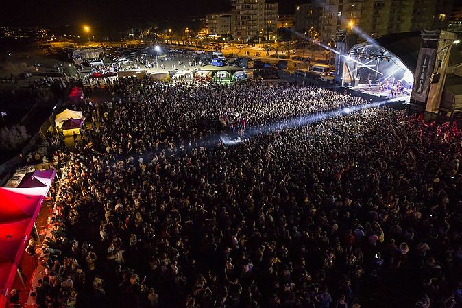 Montamos las barras de bebidas y cocktails del festival Itaca en la Costa Brava