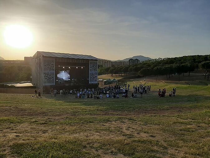 Festival Embassa't: festival de música independent del Vallès que es celebra anualment a Sabadell.